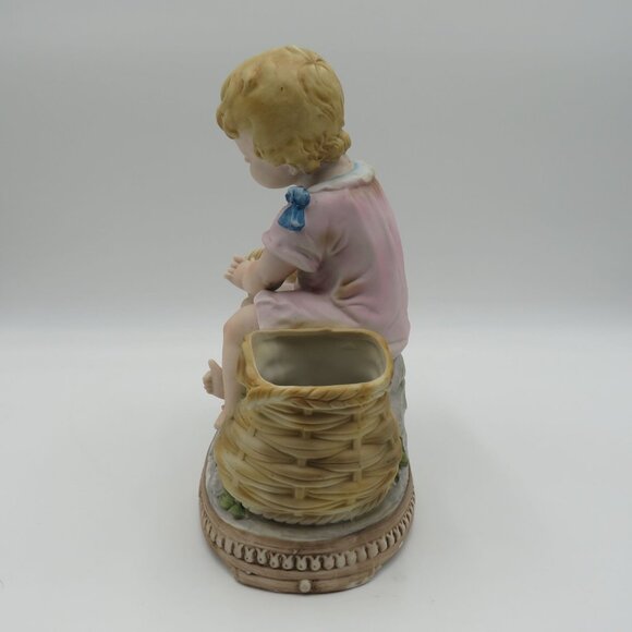 Vintage Porcelain Figurine Piano Baby Girl Baskets Planter 9" x 10" x 5" - Picture 6 of 16